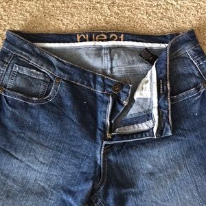 🌟NWOT-9/10, mid rise, stone wash, bootcut jeans